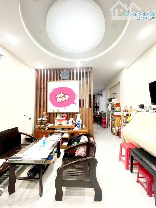Quang Trung Gò Vấp - Xe Hơi Tránh - Gara ô tô - 66m2, 6 ngủ - Kế chợ Hạnh Thông Tây - Giá - 5