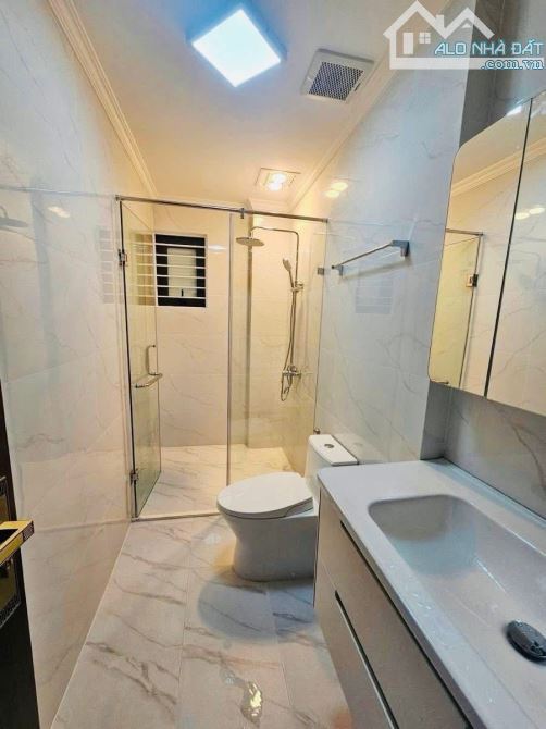 NHÀ MỚI KOONG ĐÔNG QUAN CẦU GIẤY 65M x 6T,Mt 5.5M GIÁ 26.8 TỶ THANG MÁY Ô TÔ NGÕ THÔNG KD - 6