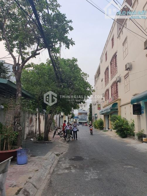 8.5TỶ CHO LÔ ĐẤT FULL THỔ CƯ ĐƯỜNG NỘI BỘ CÓ VỈA HÈ P11 Tp VT CÁCH SUN GROUP 5 PHÚT OTO - 6