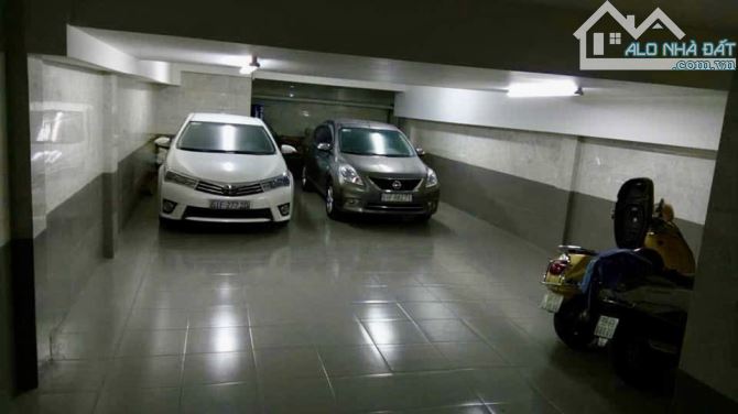 V.IP BTHƯ MINI . 4TÂNG BTCT. 120M2 (120M2) SỔ VUÔNG. 5PN . 6WC . FULL NỘI THẤT . - 6