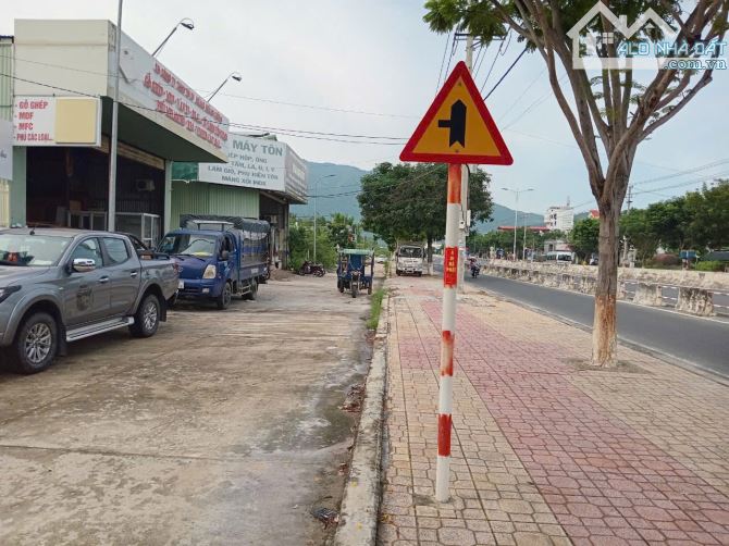 🌾BÁN ĐẤY MẶT TIỀN ĐƯỜNG NGUYỄN TẤT THÀNH HÒN RỚ 2 ngang 10m - 6
