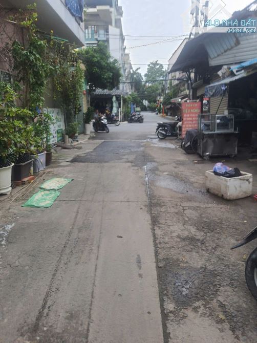 Biệt thự đẹp đường  nhựa 8m-khu vip Tân Sơn Nhì- xe hơi ngủ trong nhà - nhà 4 tầng mới đẹp - 6