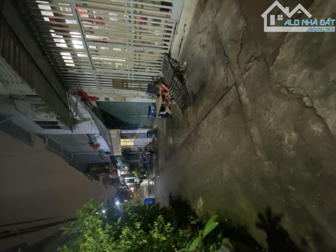 Nhà đẹp Bình Tân -Chỉ hơn 2 tỷ xíu -45m 2- Hẻm o tô đổ cửa -Thông tứ tung - 6