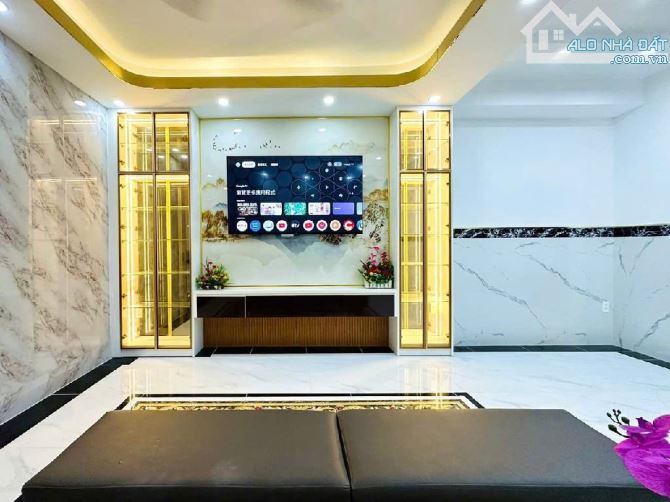 TRẦN QUANG DIỆU QUẬN 3 - XE HƠI QUAY ĐẦU THOẢI MÁI- 5TẦNG MỚI KENG - FULL NỘI THẤT CAO CẤP - 8
