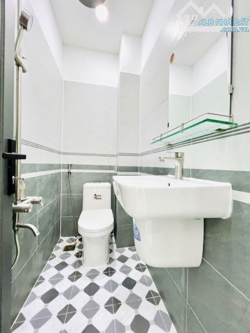 BÁN NHÀ ĐẸP LUNG LINH TÂN THỚI HIỆP QUẬN 12, HẺM XE TẢI, DT 45M² (4.5x11), 2 TẦNG, GIÁ RẺ - 8
