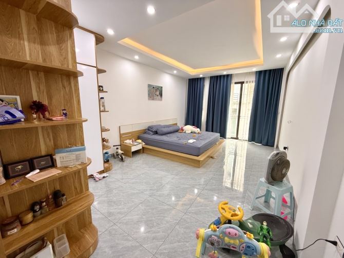 BÁN NHÀ ĐỊNH CÔNG 6 TẦNG THANG MÁY Ô TÔ ĐỖ CỬA 🚘 VF3 ⛺️DTSD 44/52m, có sân cổng - 9