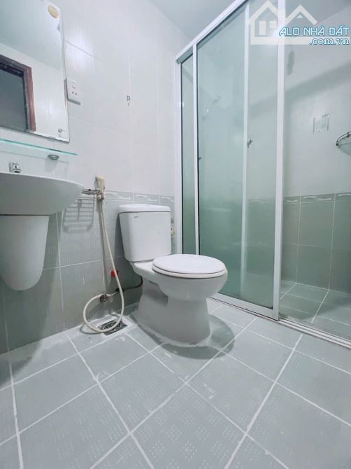 BÁN NHÀ MẶT TIỀN HẺM KINH DOANH 4 TẤM GIÁ 6Tỉ KHU DÂN CƯ GẦN CHỢ 200 XÓM CHIẾU - 9