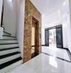 Bán nhà Cổ Nhuế, 40m x 6 tầng, thang máy, ô tô đỗ cổng, gần Resco Cổ Nhuế.