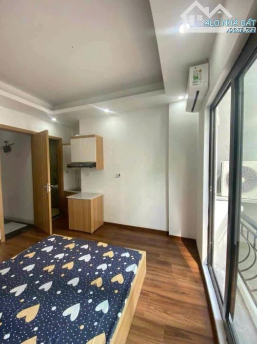 HIẾM, với 11.9 tỷ, có CHDV Nguyễn Trãi, ô tô qua, 41m, 6 tầng, thang máy, 10 phòng, dt50tr