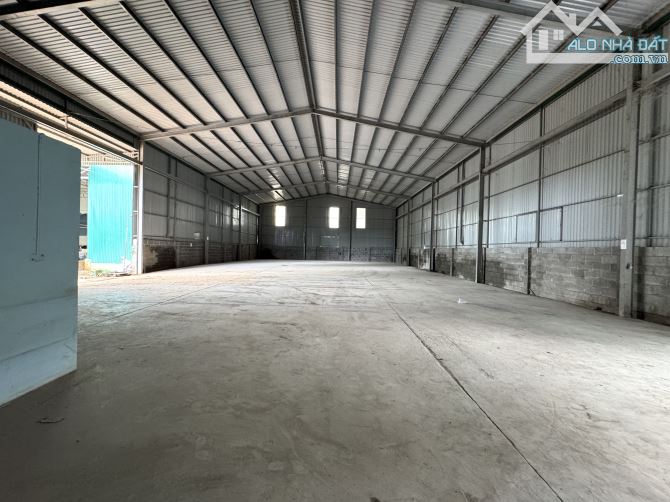 CHO THUÊ KHO KHÔNG CẤM TẢI BMT - 450m2 - SâN đậu cong