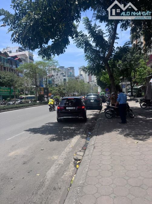 Gia đình bán nhà Nguyễn Hoàng-Dương Khuê, phân lô 3 ôtô tránh, 71m2 MT gần 5m giá 18,5 tỉ