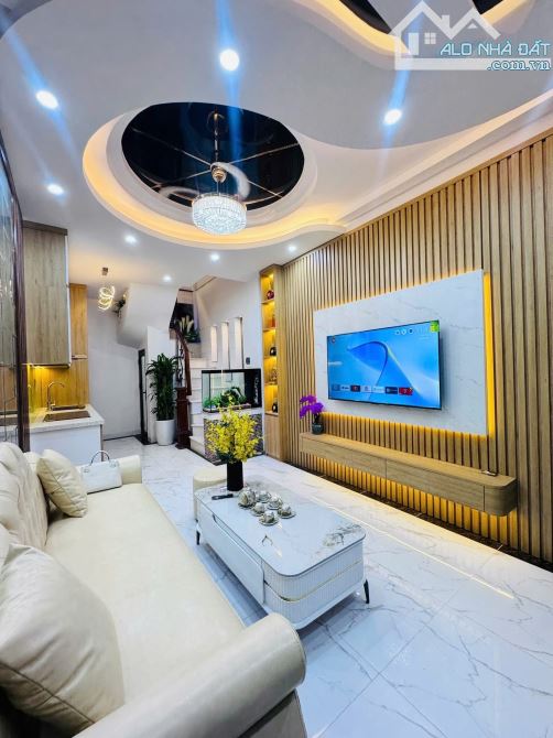 HOA HẬU-HÀNG HIẾM KHU VỰC HỒ HAI BÀ-HƯƠNG VIÊN-NGÕ RỘNG THOÁNG CHỈ NHỈNH 8tỷ