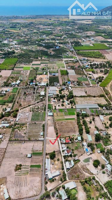 1400M2 VIEW NÚI MINH ĐẠM SÁT HỒ BÚT THUYỀM LÔ GÓC 3 MẶT TIỀN XÃ PHƯỚC HẢI-- TPHCM