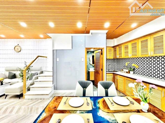 Nhà Phố 3 Tầng Thiết kế Hiện Đại Đường 5m Trước Nhà Thống Nhất P16 Quận Gò Vấp