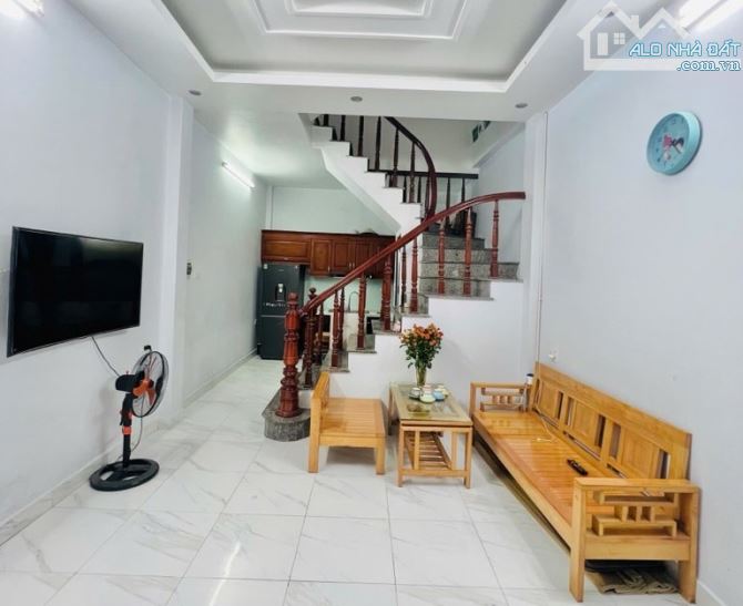 💥Nhà ĐẸP Cầu Giấy, 32m2 x 6 Tầng FULL nội thất, Ngõ THÔNG, VIEW HỒ, 7.8 tỷ