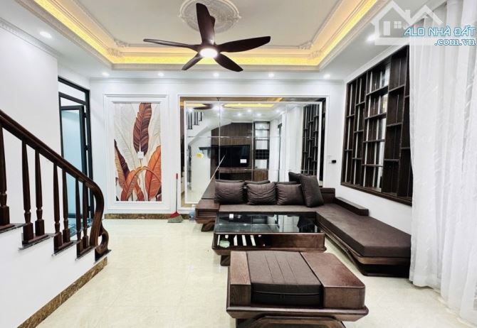 💥Nhà CỰC ĐẸP 41m2 x 6 Cầu Giấy, Ngõ THÔNG gần Ô Tô, nhỉnh 9 tỷ