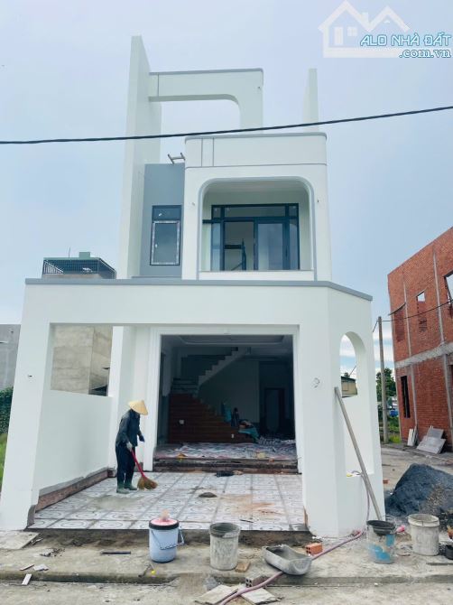CHỦ GỞI BÁN NHÀ 1 TRỆT 1 LẦU (GÓC 2 MẶT TIỀN) HOÀN CÔNG THUỘC P. TÂN HẠNH. GIÁ CHỈ 3,7 TỶ