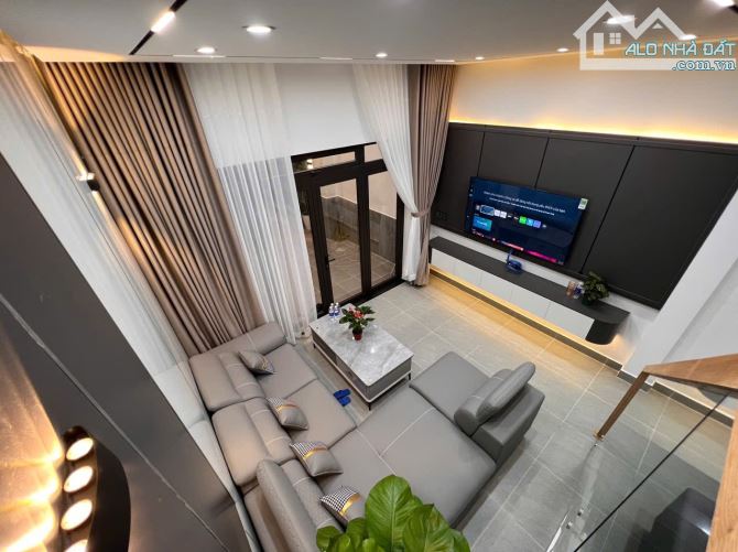 🌻 NHÀ ĐẸP 2 mt KQH Nguyên Tử Lực P.Lâm Viên cách HXH ~ 1km chỉ 10.2 tỷ