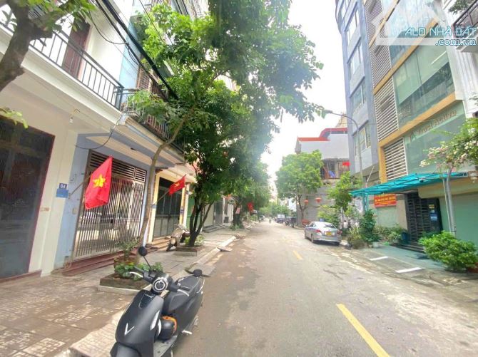 BÁN GẤP NHÀ 5 TẦNG .MP TRẦN ĐĂNG NINH