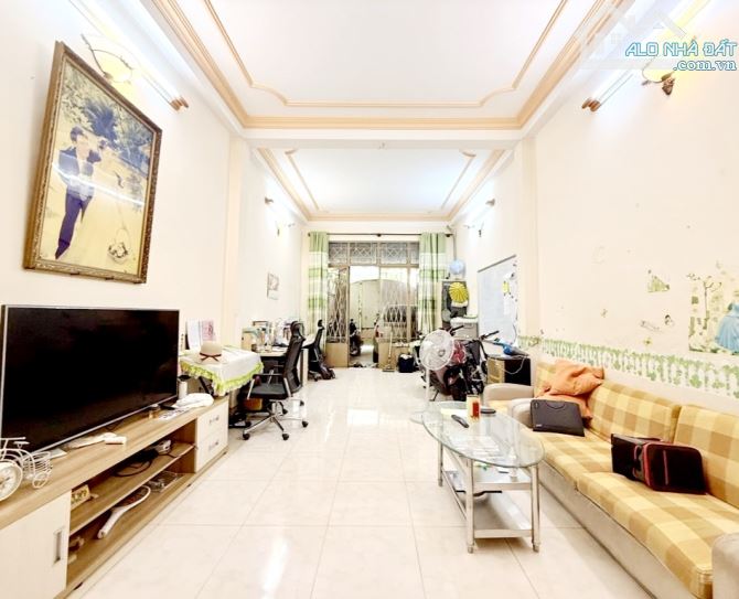 Chủ bán gấp nhà DT 88m, 4 tầng BTCT, gần chợ Bà Chiểu