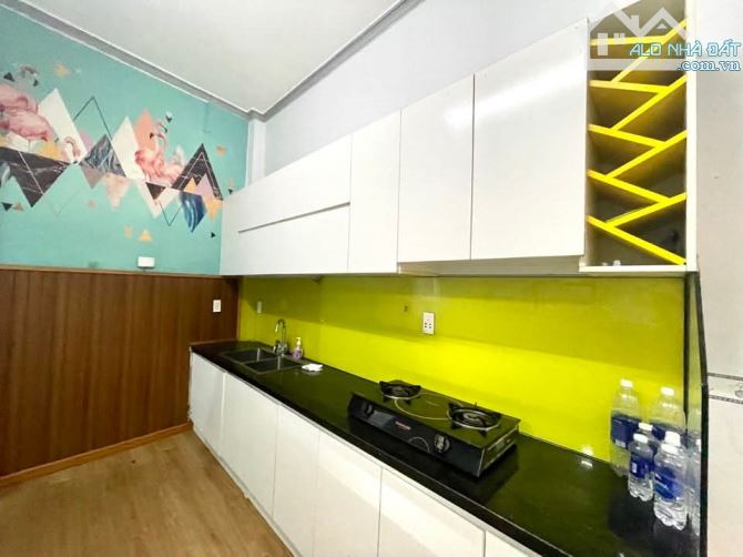 Bán nhà Tân Bình ngang khủng hơn 5m, chỉ 5.x tỷ