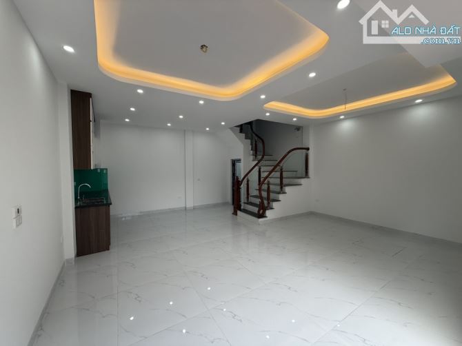 💥💥NHÀ 3 TẦNG MỚI KENG – NHỈNH 4 TỶ – SÁT CẦU THƯỢNG CÁT, CÁCH TL23 CHỈ 200M 💥💥