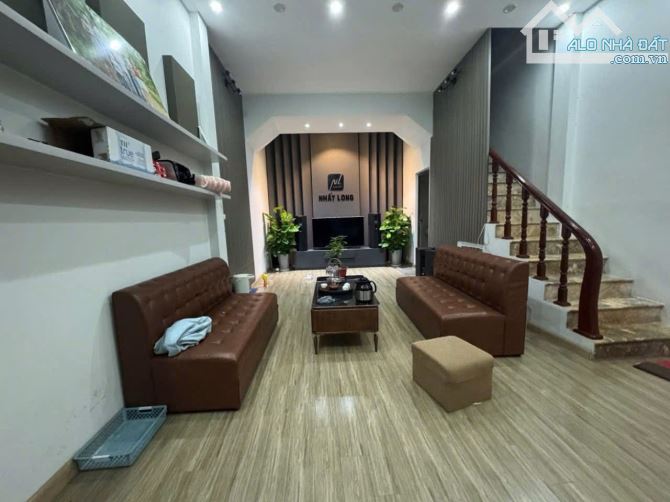 BÁN NHÀ TRUNG TÂM HÀ ĐÔNG – 10M RA PHỐ TÔ HIỆU – GẦN SÂN VẬN ĐỘNG