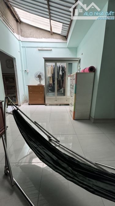 Mặt tiền hẻm HTP Quận 7 - C4 - 196m2 - Nở hậu 6,7m- Giá 11.2 Tỷ