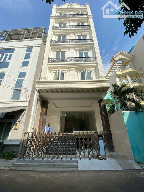 TÀI SẢN SINH LỢI ! Tòa Nhà CHDV Nguyễn Cảnh Dị, P.4 | DT: 8 X 26m | Hầm,8 tầng, st |