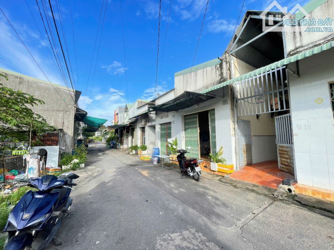 Dãy trọ cho thuê 9tr, ngay KDC Thạnh Phú, đường nhựa 5m, chỉ 2 tỷ 450 tỷ
