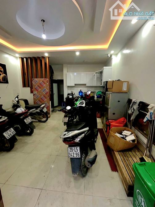 BÁN NHÀ ĐƯỜNG LÊ QUANG ĐẠO - 35M 5T MT 4.5M - DÂN XÂY - MẶT NGÕ THÔNG Ô TÔ - CHỈ 8 TỶ
