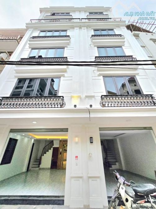 Bán nhà Phố Đội Nhân 6 tầng thang máy ôtô tránh kinh doanh tốt