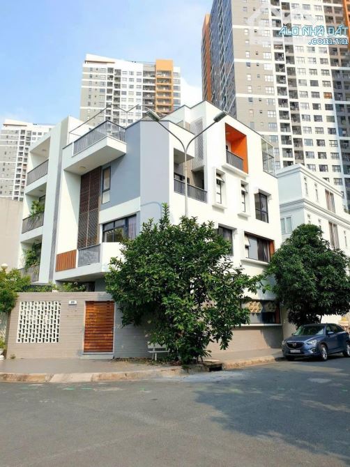 Bán nhà Góc 2 MT KDC Văn Minh ĐS 60 P. An Phú, DT 6.7x18m, 4 tầng, Vuông vức, Giá 32 tỷ
