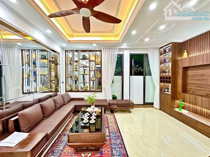 Mặt phố ngã 5 Hà Trì Lê Lợi 60m2*5T, Plo, vỉa hè, Kinh doanh, full nội thất, về ở luôn