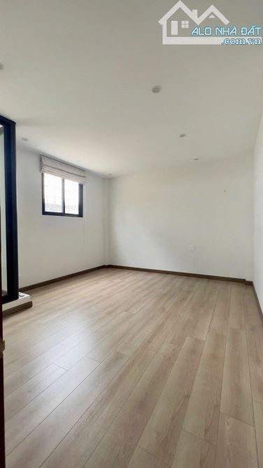 Cho thuê nhà ngõ Giang Văn Minh 60m2 x 6 tầng MT4m5 giá 35tr/tháng