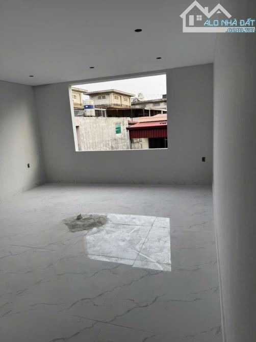 Bán nhà ngõ Văn Cao, cực đẹp về ở luôn. Diện tích rộng mà giá quá ok