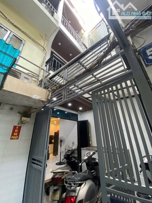 Hiếm Đẹp! Trung phụng- khâm thiên, 40m -5 tầng rộng thoáng, gần Phố ở ngay