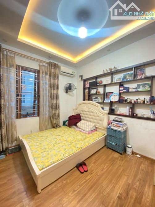 Nhà đẹp Trung Văn - lô góc, 6 Tầng, 8 Ngủ, ba bước ra Đại học Hà Nội, 42m2, 8.6 tỷ