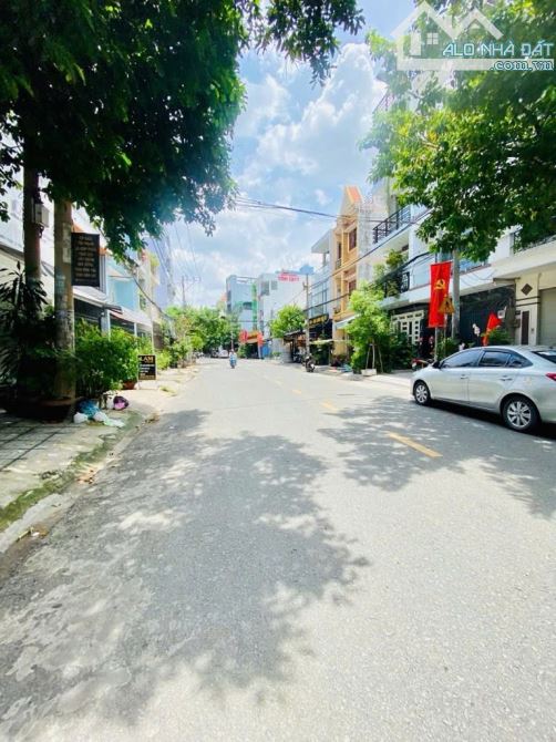 MẶT TIỀN GẦN CHỢ TÂN HƯƠNG - NGANG KHỦNG 6.1M - 2 TẦNG - GIÁ 12.X TỶ