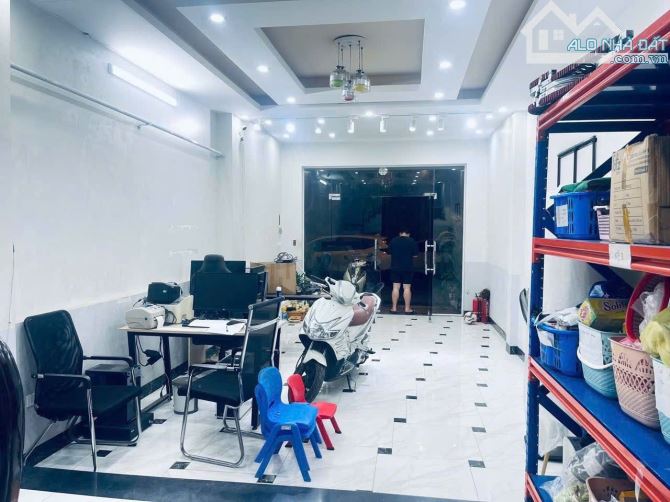 BÁN NHÀ PHỐ QUANG TRUNG_SÁT TRƯỜNG NGUYỄN HUỆ_NHÀ 5 TẦNG VỈA HÈ KINH DOANH_ 50M_GIÁ 10,5TỶ