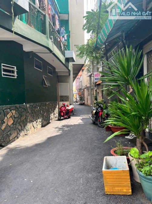 BÁN ĐẤT 84m2 QUANG TRUNG HẺM ÔTÔ 6,950 ty