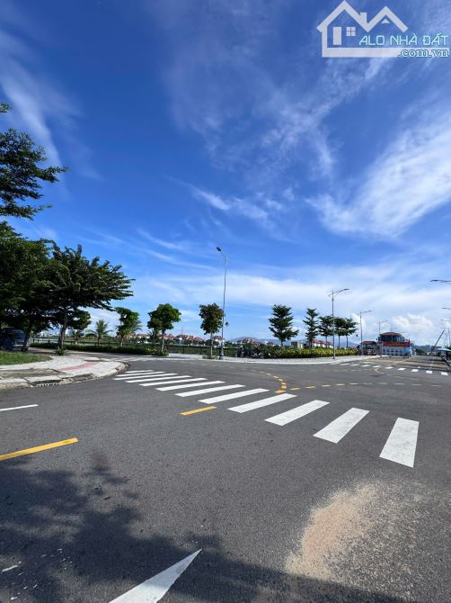 Bán cặp đất 210m mặt tiền đường Bờ Quan 10 Khu Nam Hòa Xuân sát Cầu Minh Mạng 13,5 tỷ TL