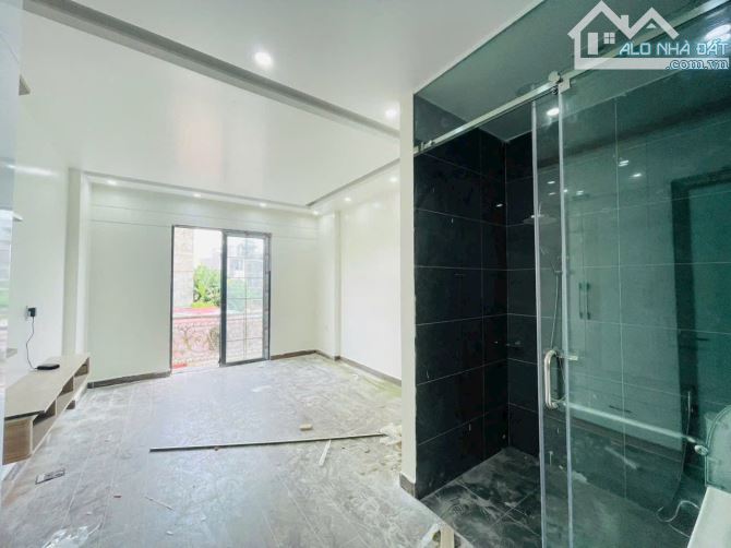 Chính chủ gửi bán  Siêu Phẩm độc lập Phố Đông Hải 1 đường ô tô qua lại 2 chiều