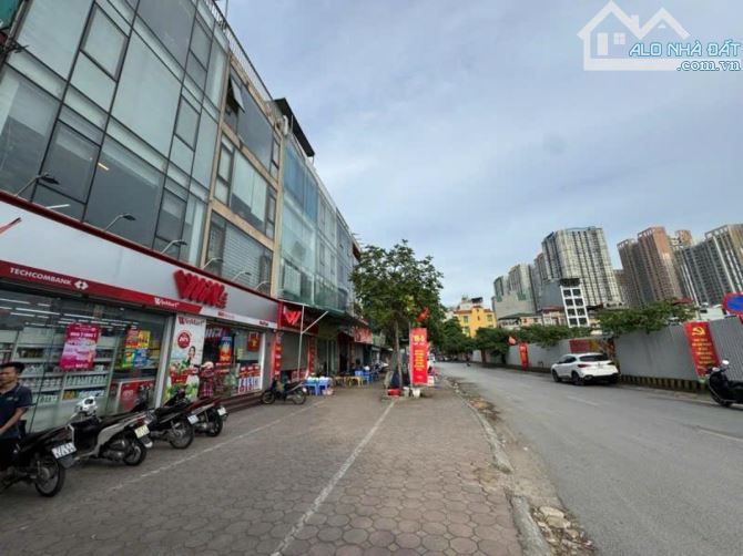 Bán gấp! Mặt phố Trung Văn, DT 79m2x5 tầng, ô tô tránh, vỉa hè, KD, thang máy, chỉ 43 tỷ