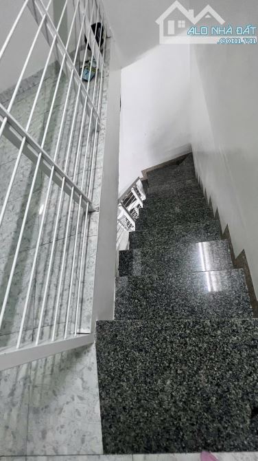 NHÀ HẺM 235 NGUYỄN VĂN CỪ – THÔNG HẺM 267 NVC - PHƯỜNG TÂN LẬP