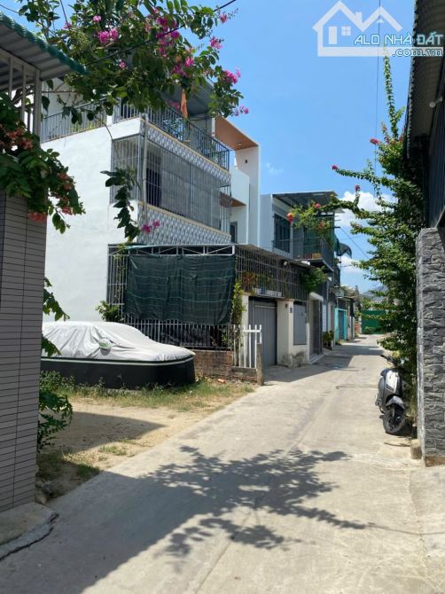Đất hẻm Liên Hoa Vĩnh Ngọc NT gần bờ kè mát mẻ dt 291m2 ngang 8m phù hợp xây nhà biệt thự