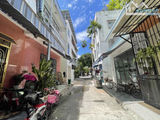 Bán Nhà MT An Trung, Sơn Trà, Ngay Monarchy, 2 Tầng, 50m2, thuê 7tr/th chỉ 5.x tỷ