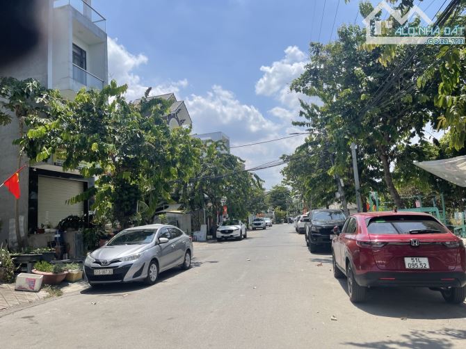 Nhà bán đường số 8 Hiệp Bình Phước Ngay khu Hồng Long DT: 579m2 chỉ 40triệu/m2