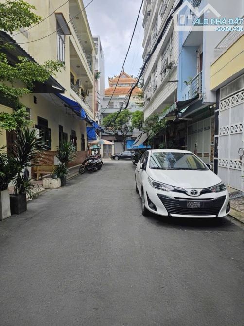 Quận Tân Bình-Nhà đẹp-Đường 8M-Giáp Q10-Sát MT Ca Văn Thỉnh-P11-90m2-4,5x20-4tầng-4PN