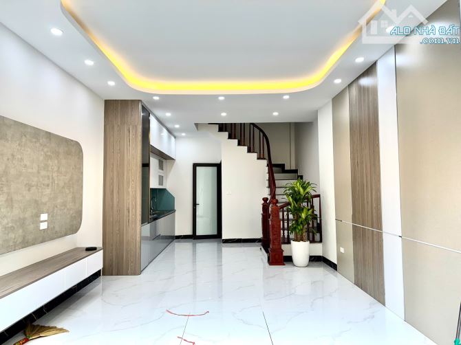 Cần bán nhà đẹp Phúc Lợi – Long Biên, về ở ngay, Dt: 40m2, giá: 6.8 tỷ có ra lộc